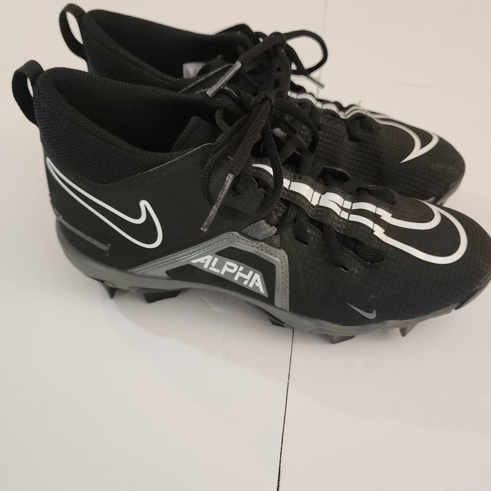 Nike Alpha Menace 3 Shark‎ Football Cleats Sz 5 Youth Black/White